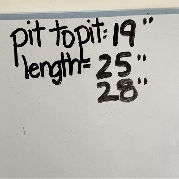 Women's Pink Floral White Lace Buttondown Scoopneck Sleeveless Tank Top - Picture 10 of 10